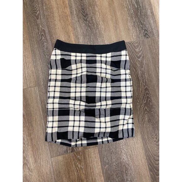 Scottish LOCHCARRON Black & White Clan Tartan Fitted Skirt Womens Size 8-10 - Picture 1 of 4